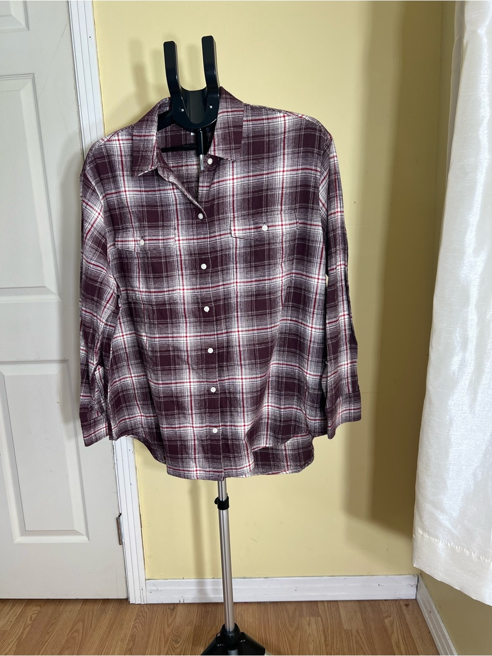 Old Navy Women’s Boyfriend Shirt – Burgundy Plaid – Size Large